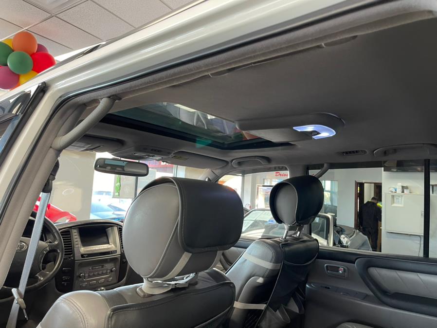 2005 Toyota Land Cruiser 4dr 4WD, available for sale in Inwood, New York | 5 Towns Drive. Inwood, New York 2005 Toyota Land Cruiser 4dr 4WD, available for sale in Inwood, New York | 5 Towns Drive. Inwood, New York