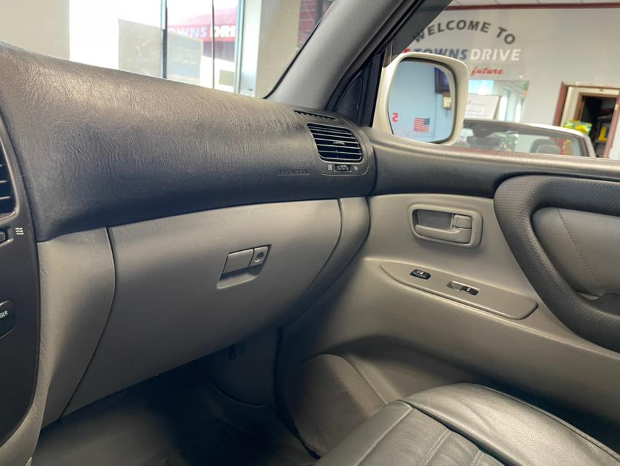 2005 Toyota Land Cruiser 4dr 4WD, available for sale in Inwood, New York | 5 Towns Drive. Inwood, New York 2005 Toyota Land Cruiser 4dr 4WD, available for sale in Inwood, New York | 5 Towns Drive. Inwood, New York