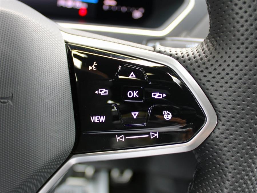 Used Volkswagen Tiguan 2.0T SE R-Line Black 2022 | Auto Expo Ent Inc.. Great Neck, New York Used Volkswagen Tiguan 2.0T SE R-Line Black 2022 | Auto Expo Ent Inc.. Great Neck, New York