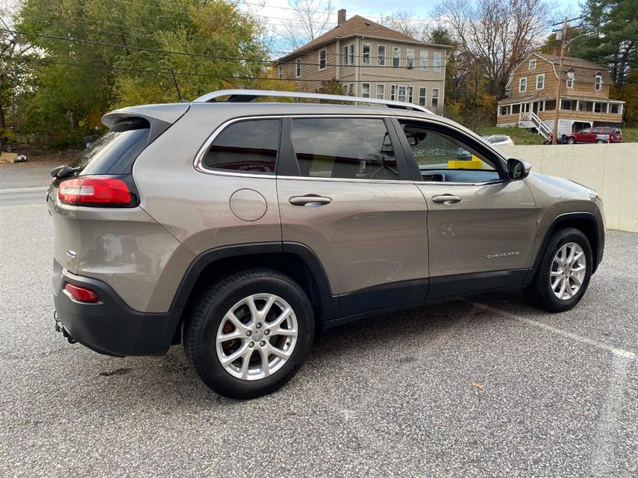 Used Jeep Cherokee Latitude 4x4 4dr SUV 2017 | Lake City Exports Inc. Auburn, Maine Used Jeep Cherokee Latitude 4x4 4dr SUV 2017 | Lake City Exports Inc. Auburn, Maine