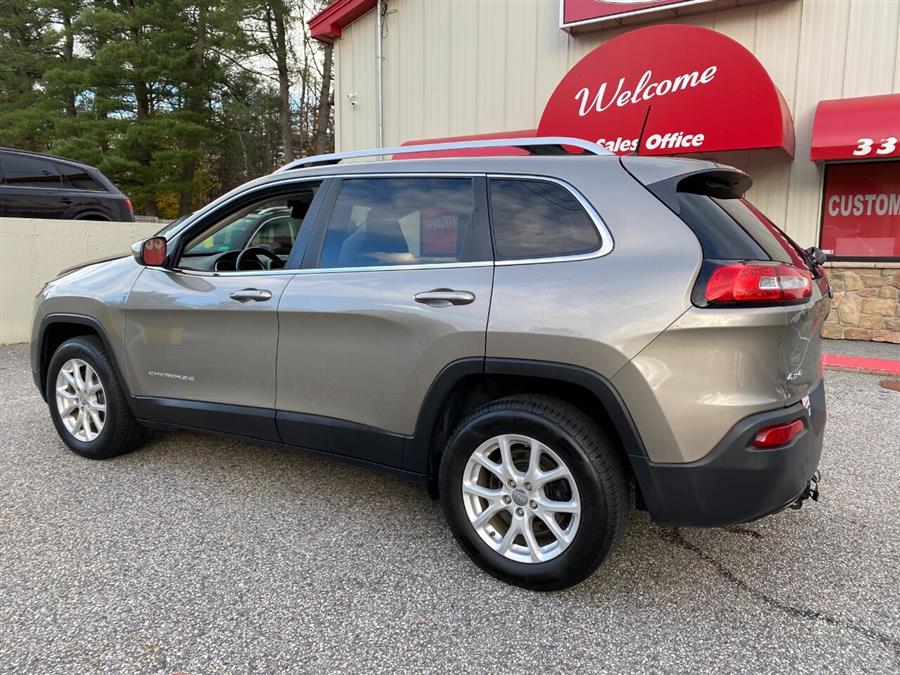 Used Jeep Cherokee Latitude 4x4 4dr SUV 2017 | Lake City Exports Inc. Auburn, Maine Used Jeep Cherokee Latitude 4x4 4dr SUV 2017 | Lake City Exports Inc. Auburn, Maine