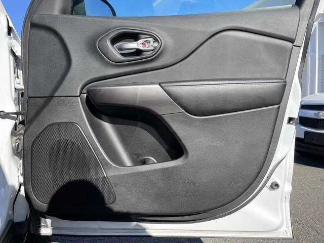 Used Jeep Cherokee Latitude Plus 2019 | Blasius Federal Road. Brookfield, Connecticut Used Jeep Cherokee Latitude Plus 2019 | Blasius Federal Road. Brookfield, Connecticut