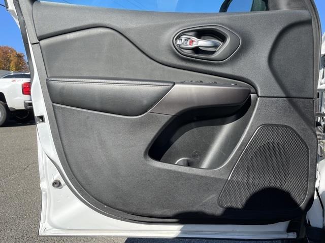Used Jeep Cherokee Latitude Plus 2019 | Blasius Federal Road. Brookfield, Connecticut Used Jeep Cherokee Latitude Plus 2019 | Blasius Federal Road. Brookfield, Connecticut