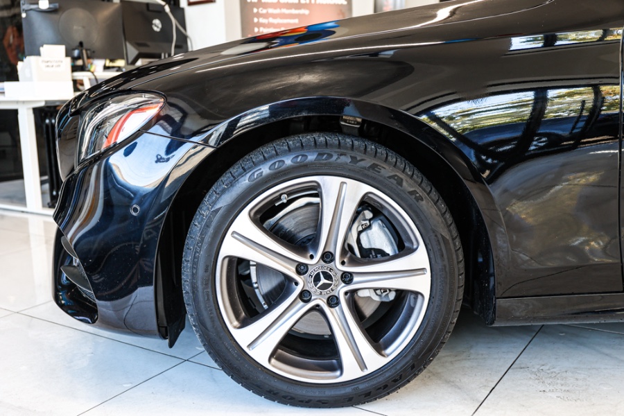 Used Mercedes-Benz E-Class E 300 4MATIC Sedan 2019 | 26 Motors Long Island. ELMONT, New York Used Mercedes-Benz E-Class E 300 4MATIC Sedan 2019 | 26 Motors Long Island. ELMONT, New York