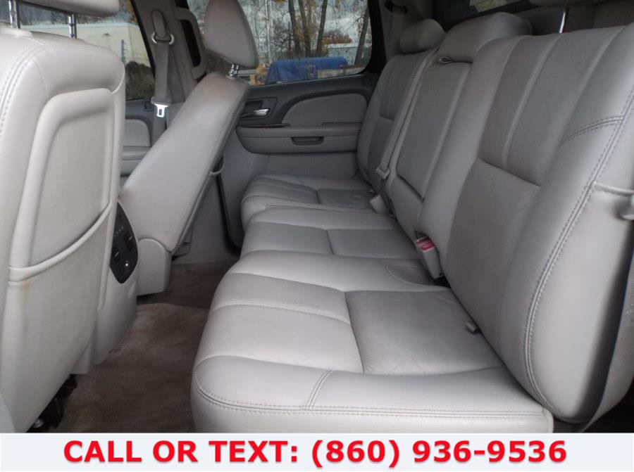 2007 Chevrolet Avalanche 4WD Crew Cab 130" LS, available for sale in Hartford, Connecticut | Lee Motors Sales Inc. Hartford, Connecticut 2007 Chevrolet Avalanche 4WD Crew Cab 130" LS, available for sale in Hartford, Connecticut | Lee Motors Sales Inc. Hartford, Connecticut