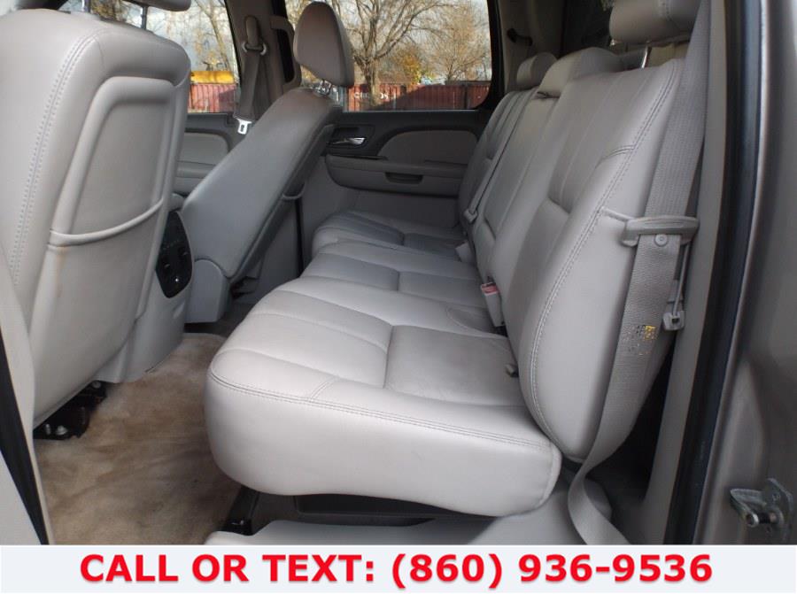 2007 Chevrolet Avalanche 4WD Crew Cab 130" LS, available for sale in Hartford, Connecticut | Lee Motors Sales Inc. Hartford, Connecticut 2007 Chevrolet Avalanche 4WD Crew Cab 130" LS, available for sale in Hartford, Connecticut | Lee Motors Sales Inc. Hartford, Connecticut