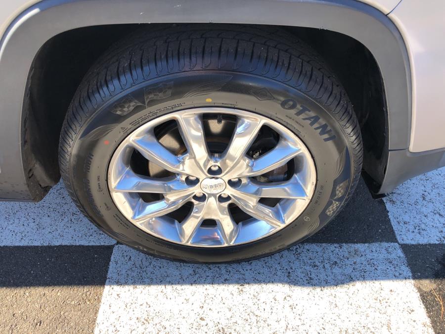 2016 Jeep Cherokee 4WD 4dr Limited, available for sale in Waterbury, Connecticut | National Auto Brokers, Inc.. Waterbury, Connecticut 2016 Jeep Cherokee 4WD 4dr Limited, available for sale in Waterbury, Connecticut | National Auto Brokers, Inc.. Waterbury, Connecticut