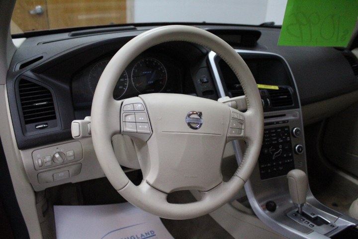Used Volvo XC60 AWD 4dr 3.2L 2010 | New England Auto Sales LLC. Plainville, Connecticut Used Volvo XC60 AWD 4dr 3.2L 2010 | New England Auto Sales LLC. Plainville, Connecticut