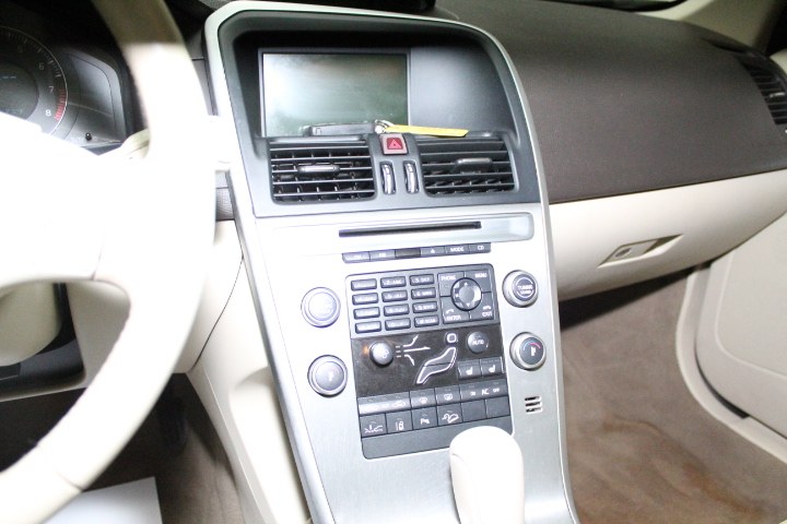 Used Volvo XC60 AWD 4dr 3.2L 2010 | New England Auto Sales LLC. Plainville, Connecticut Used Volvo XC60 AWD 4dr 3.2L 2010 | New England Auto Sales LLC. Plainville, Connecticut