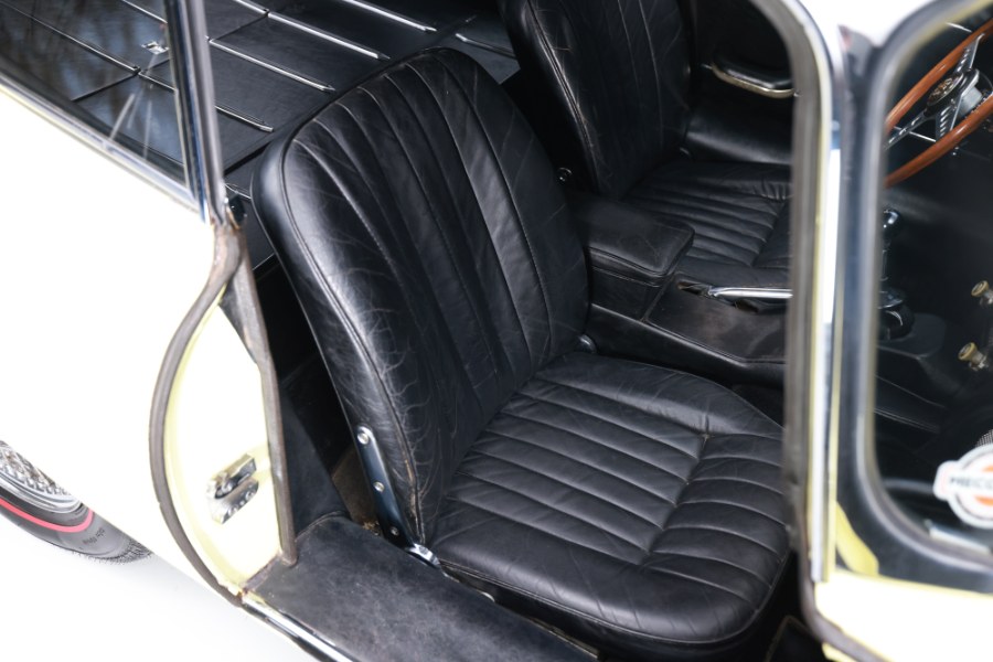 1965 Jaguar XKE 4.2, available for sale in North Salem, New York | Meccanic Shop North Inc. North Salem, New York 1965 Jaguar XKE 4.2, available for sale in North Salem, New York | Meccanic Shop North Inc. North Salem, New York