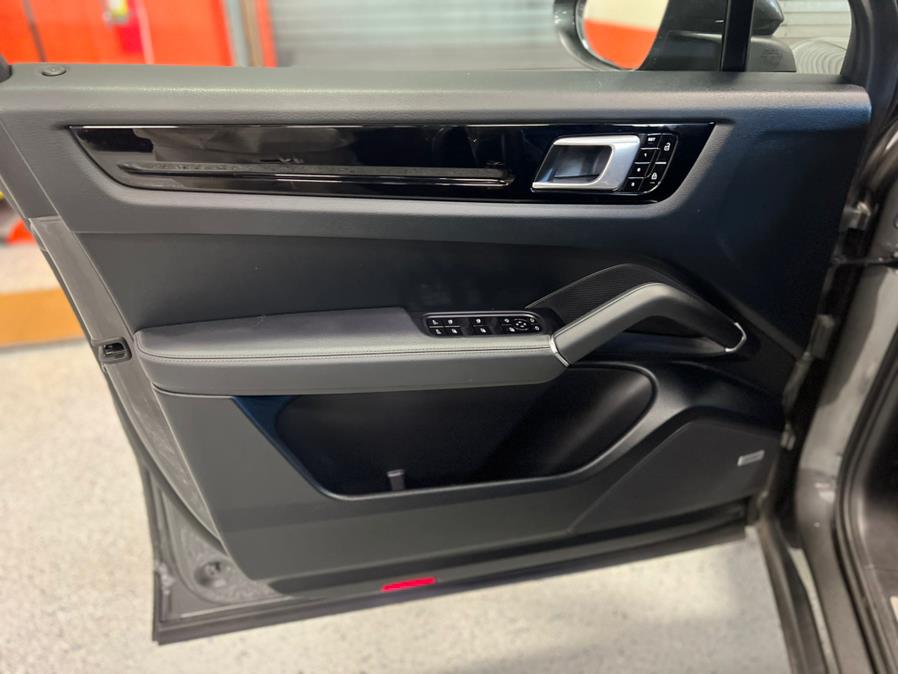 2019 Porsche Cayenne AWD, available for sale in Bronx, New York | Car Factory Inc.. Bronx, New York 2019 Porsche Cayenne AWD, available for sale in Bronx, New York | Car Factory Inc.. Bronx, New York