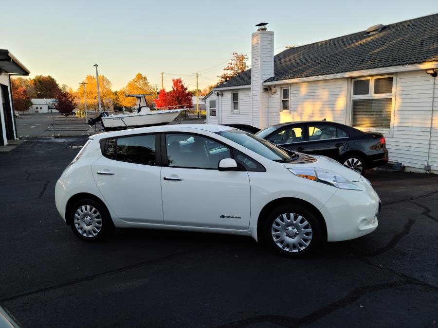 2015 Nissan LEAF 4dr HB SV *Ltd Avail*, available for sale in Milford, Connecticut | Chip's Auto Sales Inc. Milford, Connecticut 2015 Nissan LEAF 4dr HB SV *Ltd Avail*, available for sale in Milford, Connecticut | Chip's Auto Sales Inc. Milford, Connecticut