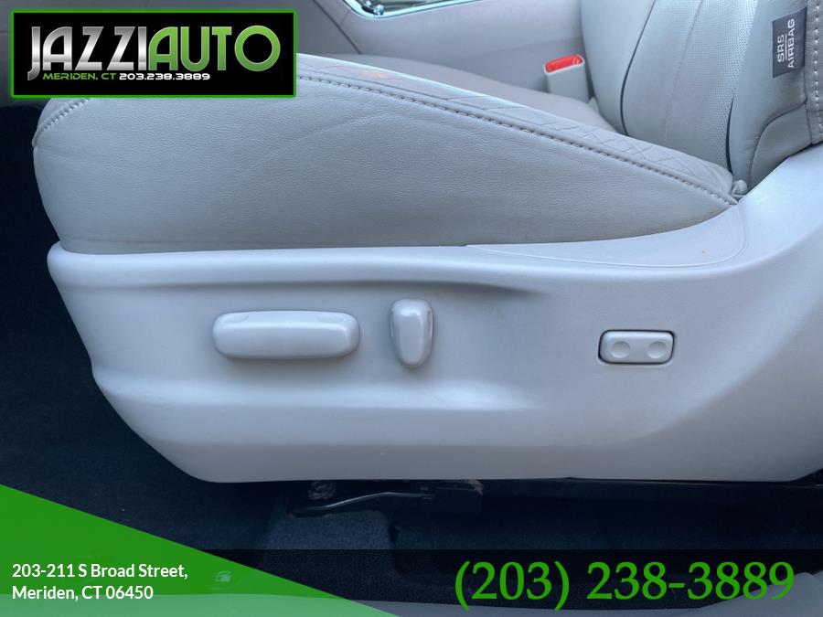 2015 Toyota Venza 4dr Wgn I4 AWD XLE (Natl), available for sale in Meriden, Connecticut | Jazzi Auto Sales LLC. Meriden, Connecticut 2015 Toyota Venza 4dr Wgn I4 AWD XLE (Natl), available for sale in Meriden, Connecticut | Jazzi Auto Sales LLC. Meriden, Connecticut
