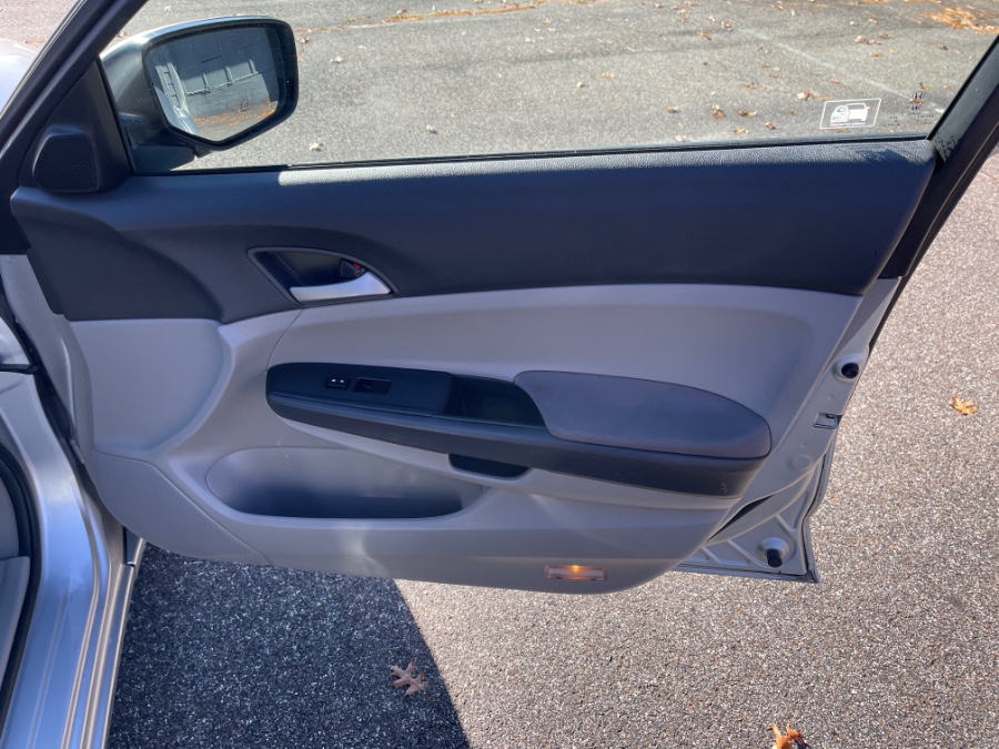 2010 Honda Accord Sdn 4dr I4 Auto LX, available for sale in Plainville, Connecticut | Farmington Auto Park LLC. Plainville, Connecticut 2010 Honda Accord Sdn 4dr I4 Auto LX, available for sale in Plainville, Connecticut | Farmington Auto Park LLC. Plainville, Connecticut