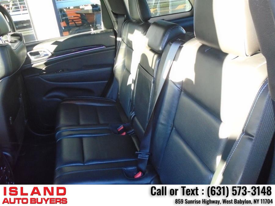 Used Jeep Grand Cherokee Overland 4x4 4dr SUV 2019 | Island Auto Buyers. West Babylon, New York Used Jeep Grand Cherokee Overland 4x4 4dr SUV 2019 | Island Auto Buyers. West Babylon, New York