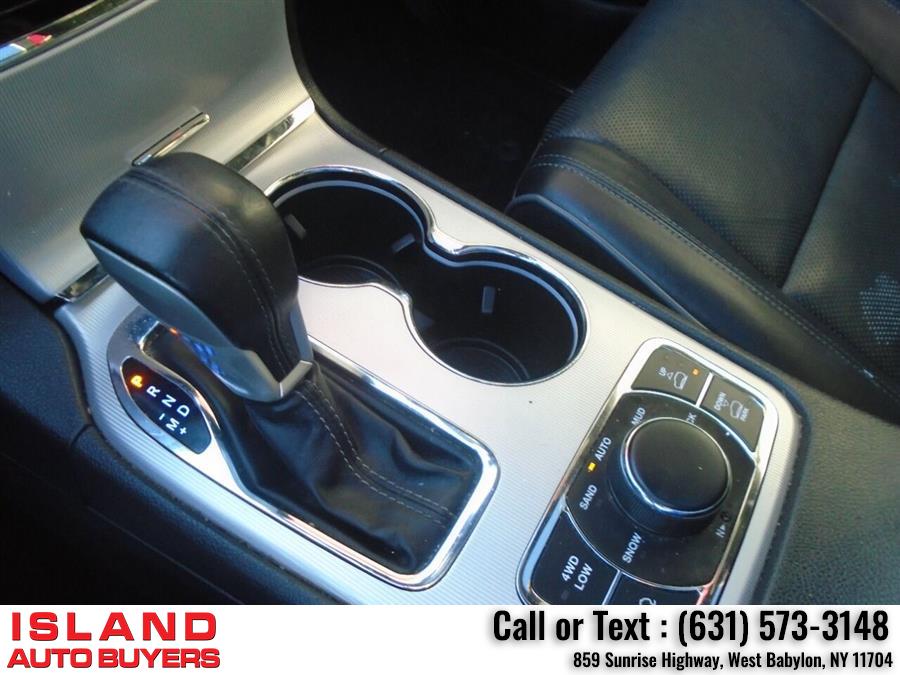 Used Jeep Grand Cherokee Overland 4x4 4dr SUV 2019 | Island Auto Buyers. West Babylon, New York Used Jeep Grand Cherokee Overland 4x4 4dr SUV 2019 | Island Auto Buyers. West Babylon, New York