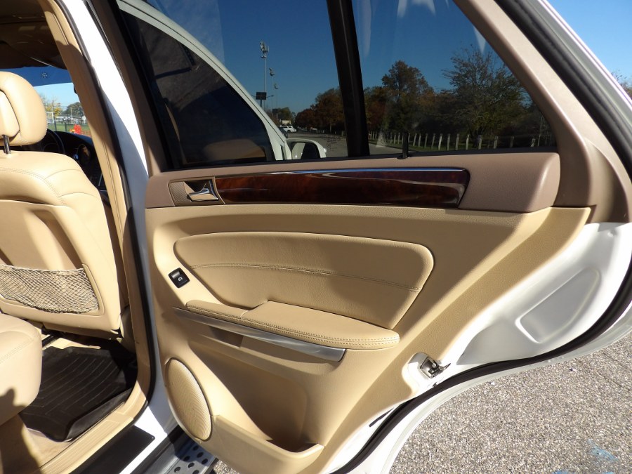 2010 Mercedes-Benz M-Class 4MATIC 4dr ML 350, available for sale in Massapequa, New York | South Shore Auto Brokers & Sales. Massapequa, New York 2010 Mercedes-Benz M-Class 4MATIC 4dr ML 350, available for sale in Massapequa, New York | South Shore Auto Brokers & Sales. Massapequa, New York
