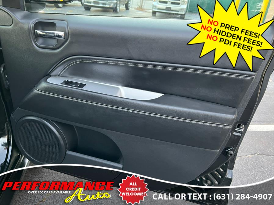 2016 Jeep Compass 4WD 4dr Latitude, available for sale in Bohemia, New York | Performance Auto Inc. Bohemia, New York 2016 Jeep Compass 4WD 4dr Latitude, available for sale in Bohemia, New York | Performance Auto Inc. Bohemia, New York