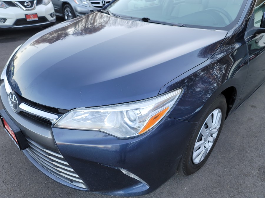 Used Toyota Camry LE Automatic (Natl) 2017 | House of Cars LLC. Waterbury, Connecticut