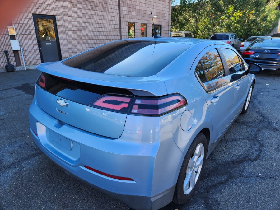 Used Chevrolet Volt 5dr HB 2013 | Dealmax Motors LLC. Bristol, Connecticut Used Chevrolet Volt 5dr HB 2013 | Dealmax Motors LLC. Bristol, Connecticut