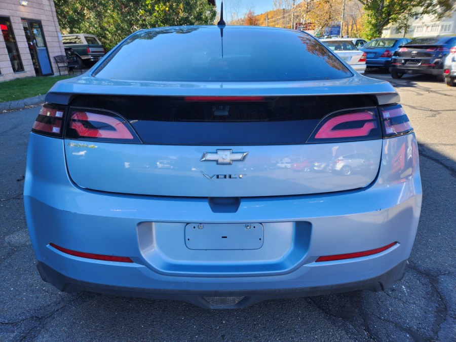 Used Chevrolet Volt 5dr HB 2013 | Dealmax Motors LLC. Bristol, Connecticut Used Chevrolet Volt 5dr HB 2013 | Dealmax Motors LLC. Bristol, Connecticut