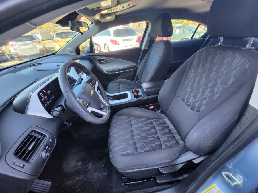 Used Chevrolet Volt 5dr HB 2013 | Dealmax Motors LLC. Bristol, Connecticut Used Chevrolet Volt 5dr HB 2013 | Dealmax Motors LLC. Bristol, Connecticut