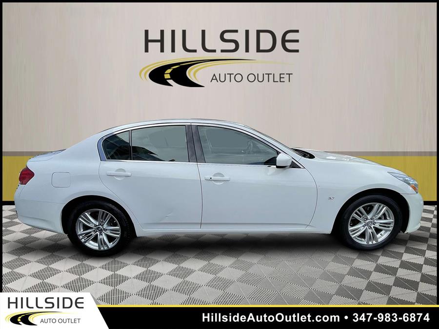 Used Infiniti Q40 Base 2015 | Hillside Auto Outlet. Jamaica, New York Used Infiniti Q40 Base 2015 | Hillside Auto Outlet. Jamaica, New York