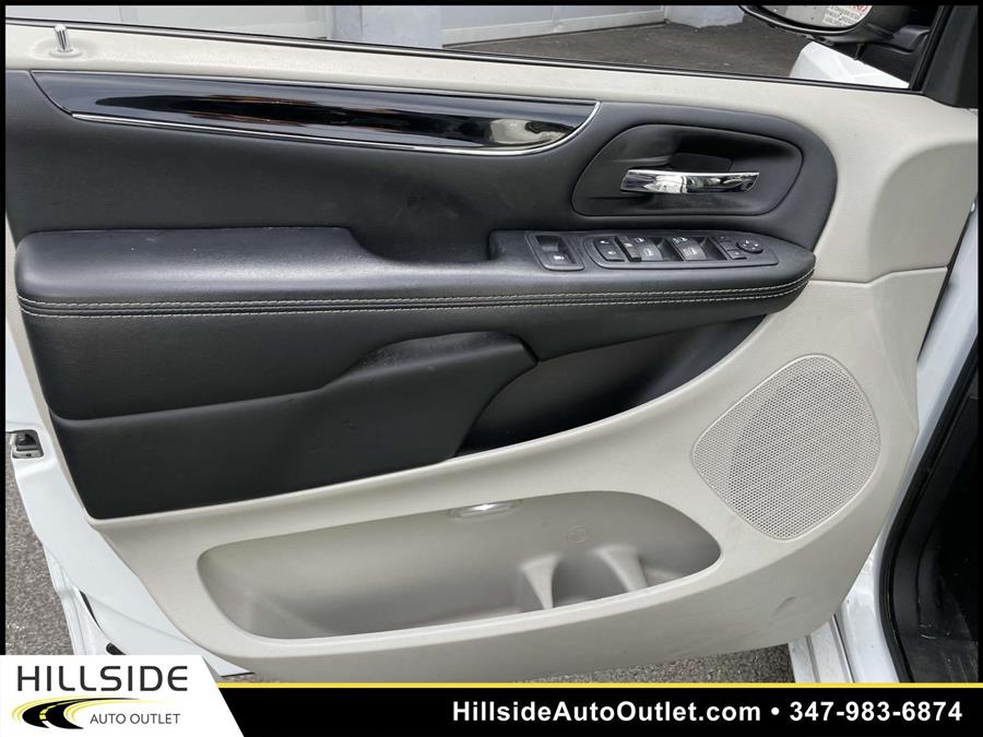 Used Dodge Grand Caravan SXT 2019 | Hillside Auto Outlet. Jamaica, New York Used Dodge Grand Caravan SXT 2019 | Hillside Auto Outlet. Jamaica, New York