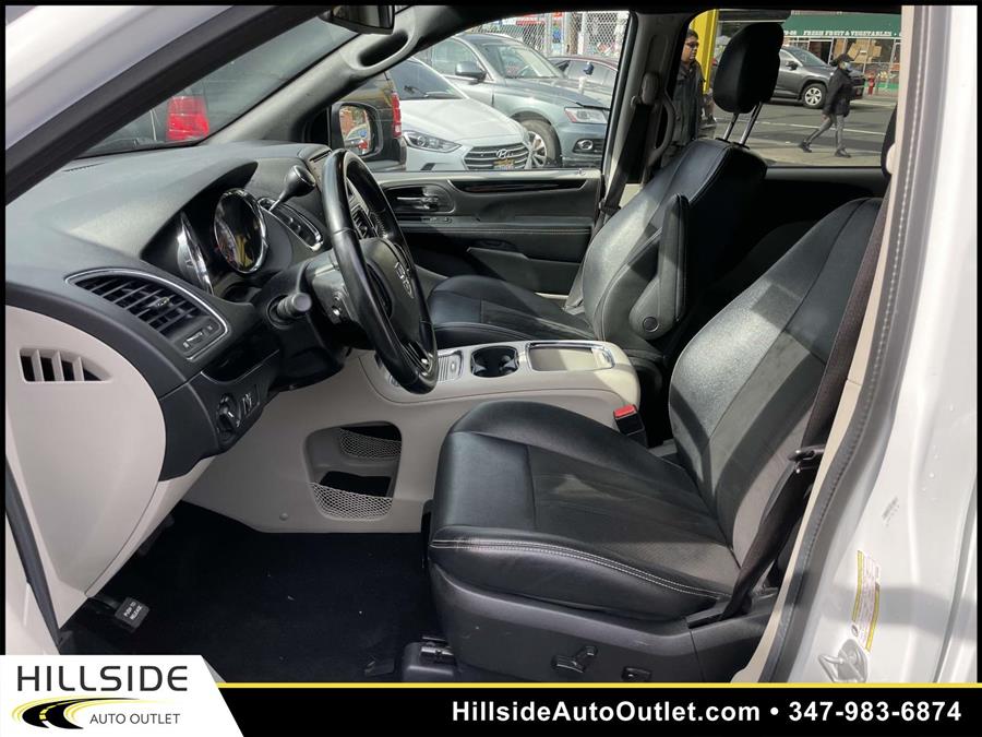 Used Dodge Grand Caravan SXT 2019 | Hillside Auto Outlet. Jamaica, New York Used Dodge Grand Caravan SXT 2019 | Hillside Auto Outlet. Jamaica, New York