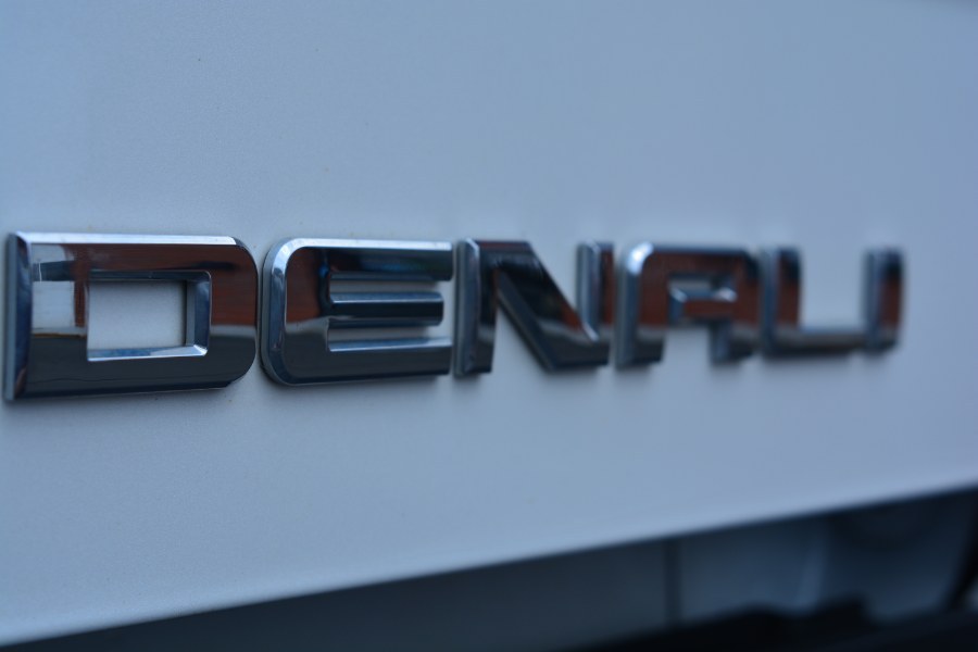 Used GMC Sierra 1500 4WD Crew Cab 143.5" Denali 2018 | Longmeadow Motor Cars. ENFIELD, Connecticut