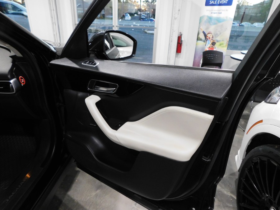 2017 Jaguar F-PACE 35t Prestige AWD, available for sale in Lodi, New Jersey | Soliman Motors. Lodi, New Jersey 2017 Jaguar F-PACE 35t Prestige AWD, available for sale in Lodi, New Jersey | Soliman Motors. Lodi, New Jersey