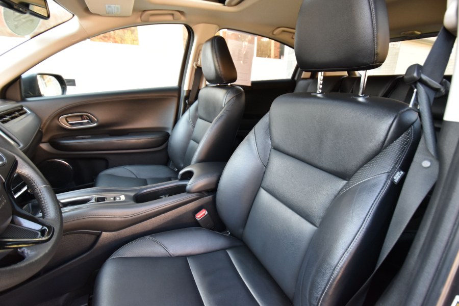 Used Honda HR-V AWD 4dr CVT EX-L w/Navi 2016 | Highline Car Connection. Waterbury, Connecticut Used Honda HR-V AWD 4dr CVT EX-L w/Navi 2016 | Highline Car Connection. Waterbury, Connecticut
