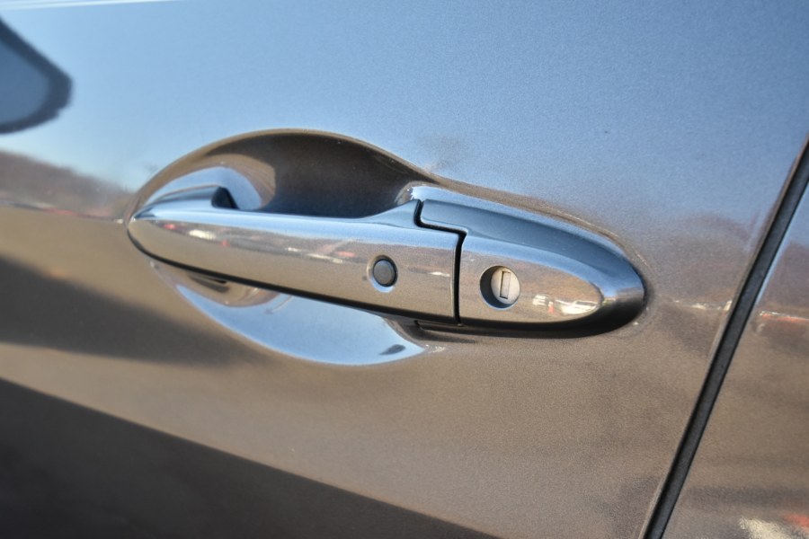 Used Honda HR-V AWD 4dr CVT EX-L w/Navi 2016 | Highline Car Connection. Waterbury, Connecticut Used Honda HR-V AWD 4dr CVT EX-L w/Navi 2016 | Highline Car Connection. Waterbury, Connecticut