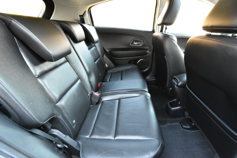 Used Honda HR-V AWD 4dr CVT EX-L w/Navi 2016 | Highline Car Connection. Waterbury, Connecticut Used Honda HR-V AWD 4dr CVT EX-L w/Navi 2016 | Highline Car Connection. Waterbury, Connecticut