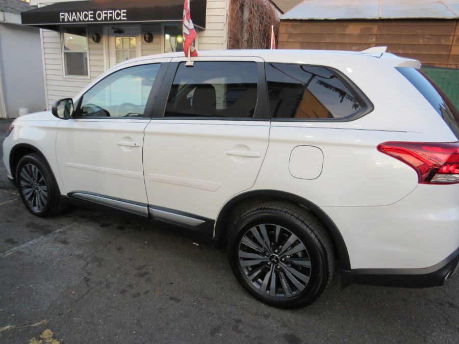 Used Mitsubishi Outlander ES AWD 2019 | Road Masters II INC. Middle Village, New York Used Mitsubishi Outlander ES AWD 2019 | Road Masters II INC. Middle Village, New York