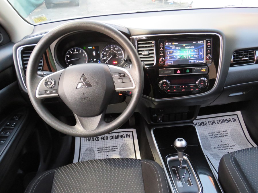 Used Mitsubishi Outlander ES AWD 2019 | Road Masters II INC. Middle Village, New York Used Mitsubishi Outlander ES AWD 2019 | Road Masters II INC. Middle Village, New York