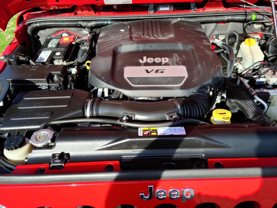 Used Jeep Wrangler Unlimited 4WD 4dr Sport 2014 | Chip's Auto Sales Inc. Milford, Connecticut Used Jeep Wrangler Unlimited 4WD 4dr Sport 2014 | Chip's Auto Sales Inc. Milford, Connecticut
