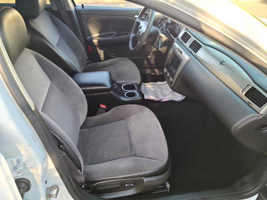 2016 Chevrolet Impala Limited 4dr Sdn, available for sale in Milford, Connecticut | Chip's Auto Sales Inc. Milford, Connecticut 2016 Chevrolet Impala Limited 4dr Sdn, available for sale in Milford, Connecticut | Chip's Auto Sales Inc. Milford, Connecticut