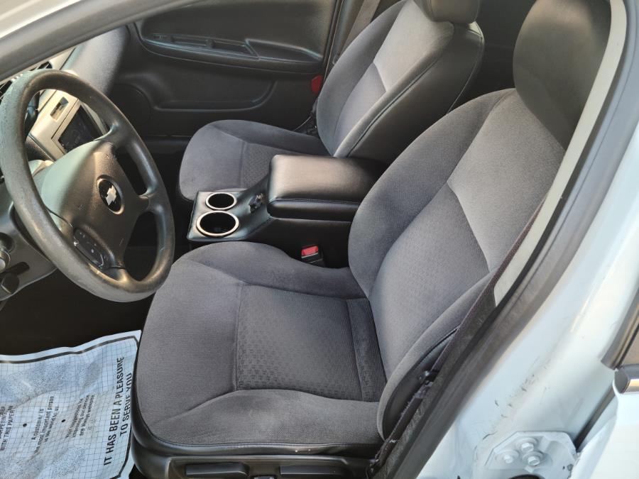 2016 Chevrolet Impala Limited 4dr Sdn, available for sale in Milford, Connecticut | Chip's Auto Sales Inc. Milford, Connecticut 2016 Chevrolet Impala Limited 4dr Sdn, available for sale in Milford, Connecticut | Chip's Auto Sales Inc. Milford, Connecticut