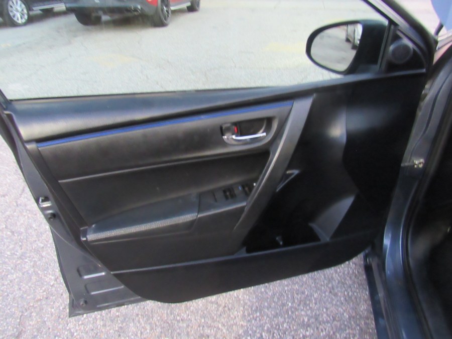 Used Toyota Corolla SE 2017 | Hilario's Auto Sales Inc.. Worcester, Massachusetts Used Toyota Corolla SE 2017 | Hilario's Auto Sales Inc.. Worcester, Massachusetts