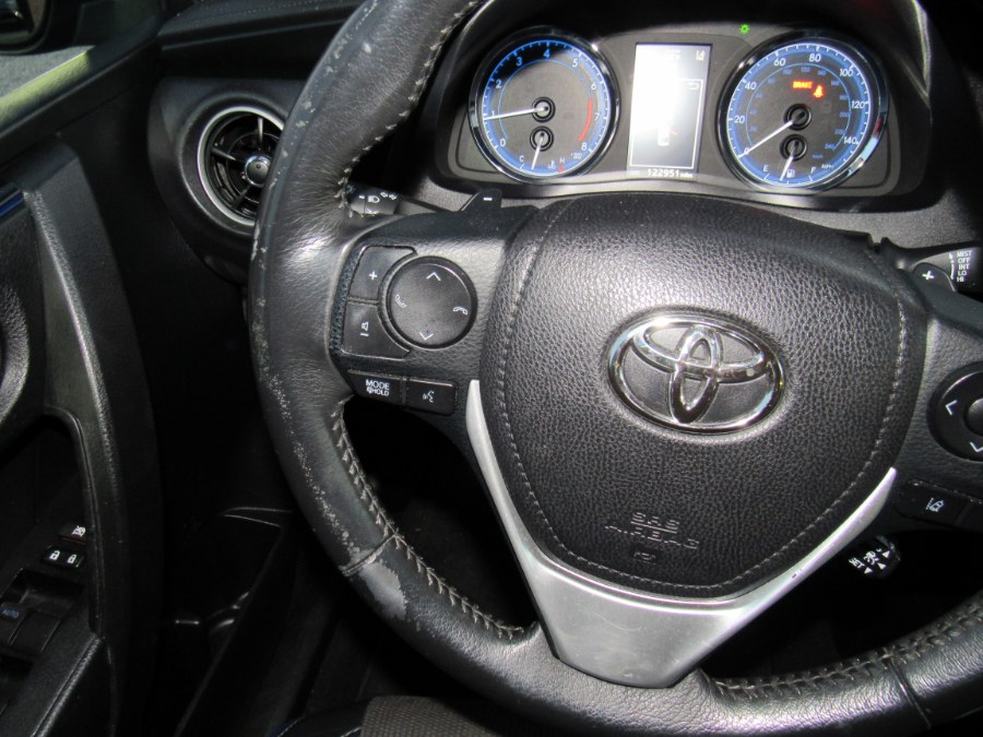 Used Toyota Corolla SE 2017 | Hilario's Auto Sales Inc.. Worcester, Massachusetts Used Toyota Corolla SE 2017 | Hilario's Auto Sales Inc.. Worcester, Massachusetts