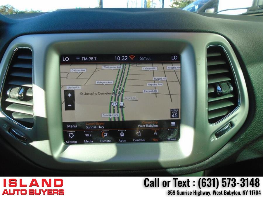 Used Jeep Compass Latitude 4x4 4dr SUV 2019 | Island Auto Buyers. West Babylon, New York Used Jeep Compass Latitude 4x4 4dr SUV 2019 | Island Auto Buyers. West Babylon, New York