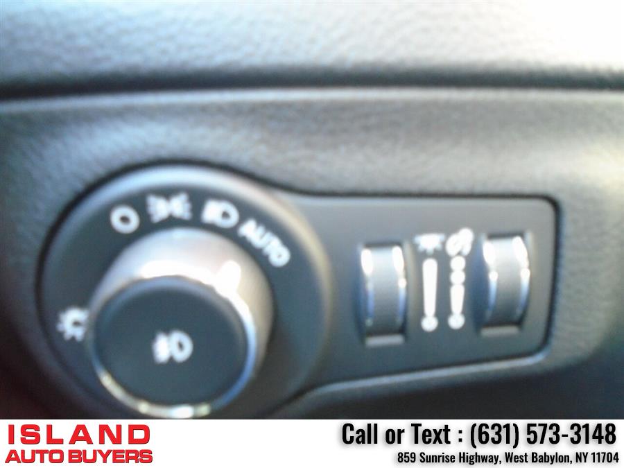 Used Jeep Compass Latitude 4x4 4dr SUV 2019 | Island Auto Buyers. West Babylon, New York Used Jeep Compass Latitude 4x4 4dr SUV 2019 | Island Auto Buyers. West Babylon, New York