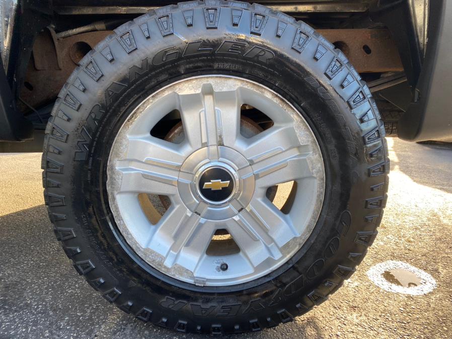 Used Chevrolet Silverado 1500 4WD Ext Cab 143.5" LT 2013 | Eugen's Auto Sales & Repairs. Philadelphia, Pennsylvania Used Chevrolet Silverado 1500 4WD Ext Cab 143.5" LT 2013 | Eugen's Auto Sales & Repairs. Philadelphia, Pennsylvania
