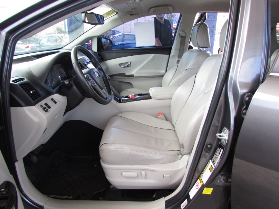 2013 Toyota Venza 4dr Wgn I4 FWD XLE (Natl), available for sale in Orlando, Florida | VIP Auto Enterprise, Inc. Orlando, Florida 2013 Toyota Venza 4dr Wgn I4 FWD XLE (Natl), available for sale in Orlando, Florida | VIP Auto Enterprise, Inc. Orlando, Florida