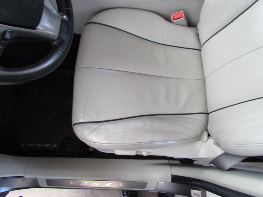 2013 Toyota Venza 4dr Wgn I4 FWD XLE (Natl), available for sale in Orlando, Florida | VIP Auto Enterprise, Inc. Orlando, Florida 2013 Toyota Venza 4dr Wgn I4 FWD XLE (Natl), available for sale in Orlando, Florida | VIP Auto Enterprise, Inc. Orlando, Florida