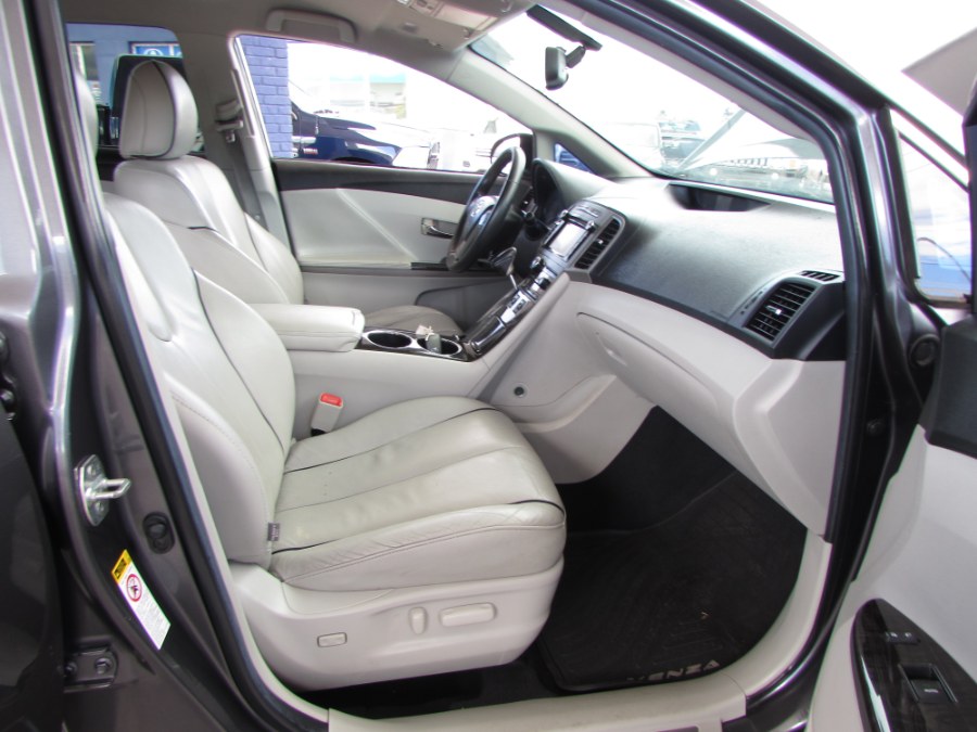 2013 Toyota Venza 4dr Wgn I4 FWD XLE (Natl), available for sale in Orlando, Florida | VIP Auto Enterprise, Inc. Orlando, Florida 2013 Toyota Venza 4dr Wgn I4 FWD XLE (Natl), available for sale in Orlando, Florida | VIP Auto Enterprise, Inc. Orlando, Florida