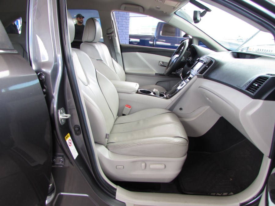 2013 Toyota Venza 4dr Wgn I4 FWD XLE (Natl), available for sale in Orlando, Florida | VIP Auto Enterprise, Inc. Orlando, Florida 2013 Toyota Venza 4dr Wgn I4 FWD XLE (Natl), available for sale in Orlando, Florida | VIP Auto Enterprise, Inc. Orlando, Florida