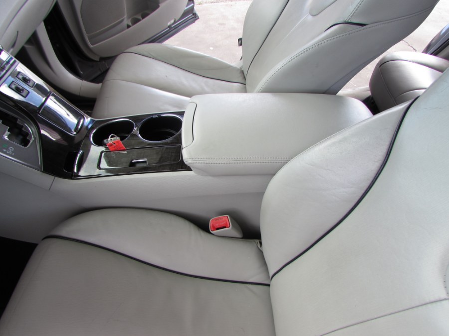 2013 Toyota Venza 4dr Wgn I4 FWD XLE (Natl), available for sale in Orlando, Florida | VIP Auto Enterprise, Inc. Orlando, Florida 2013 Toyota Venza 4dr Wgn I4 FWD XLE (Natl), available for sale in Orlando, Florida | VIP Auto Enterprise, Inc. Orlando, Florida