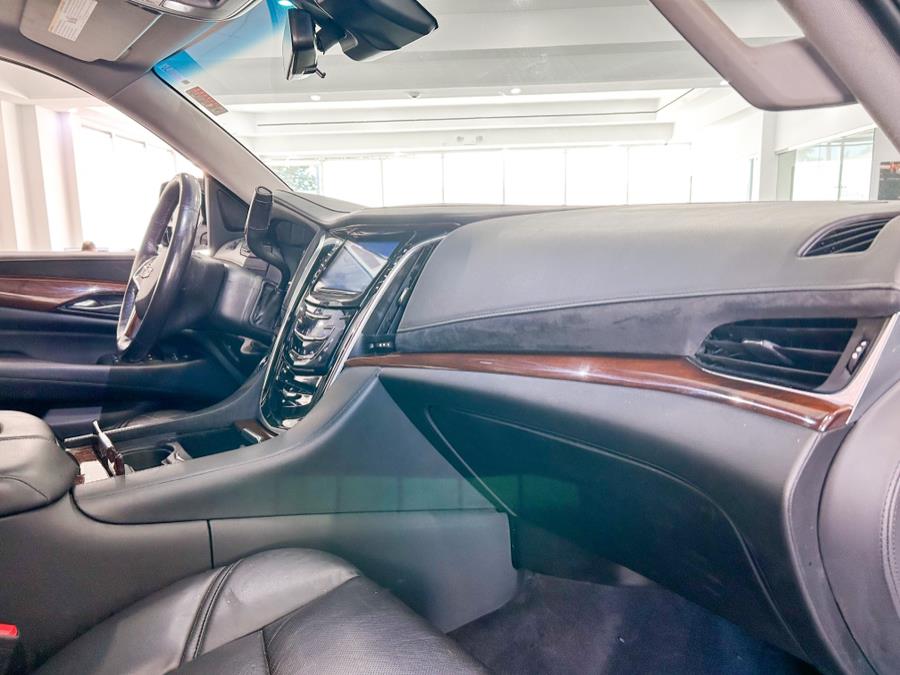 2020 Cadillac Escalade 4WD 4dr Premium Luxury, available for sale in Franklin Square, New York | Luxury Motor Club. Franklin Square, New York 2020 Cadillac Escalade 4WD 4dr Premium Luxury, available for sale in Franklin Square, New York | Luxury Motor Club. Franklin Square, New York